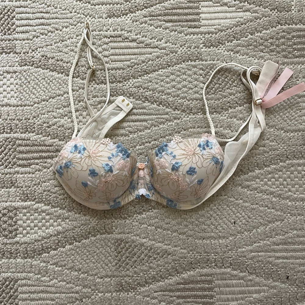 Victoria Secret Bra